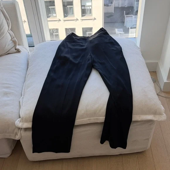New With Tags Aritzia Satin Effortless Pants - Picture 4 of 5